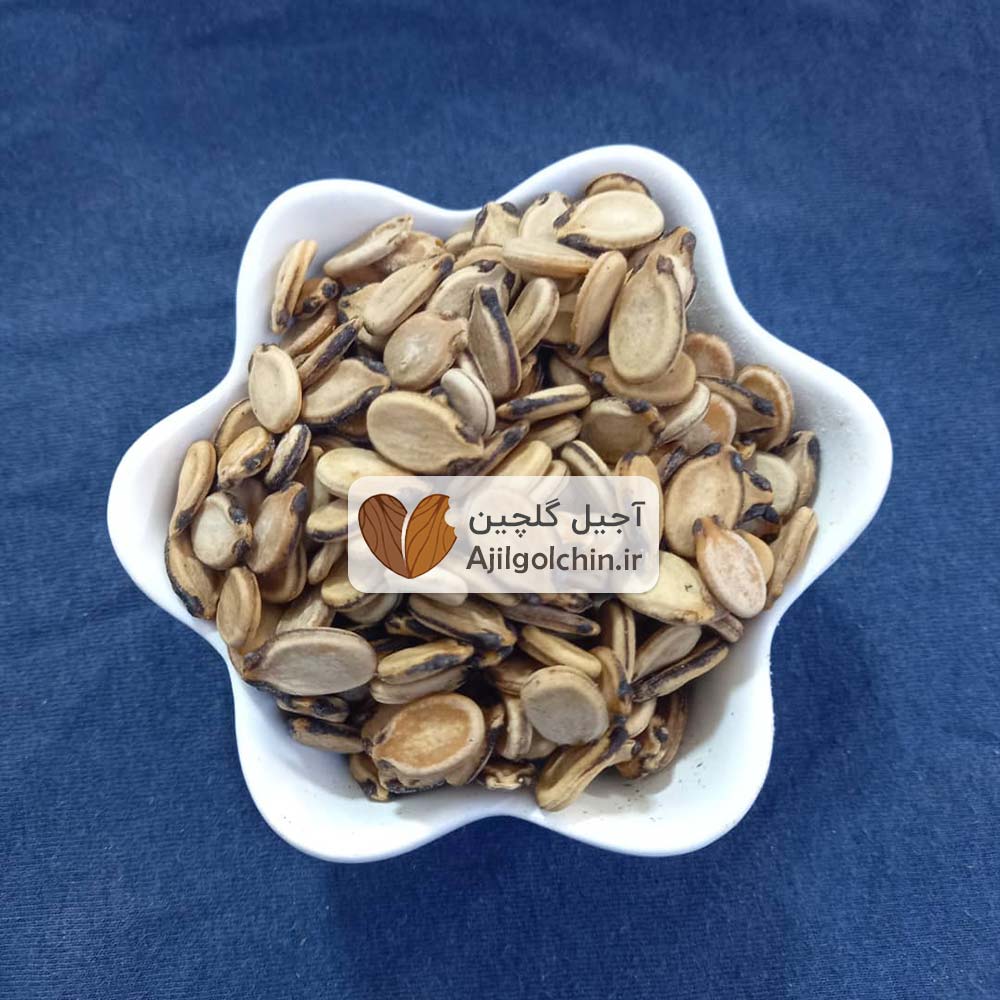 تخمه هندوانه آب پز