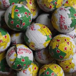 شکلات توپی شیری با مغز پسته شیرین عسل