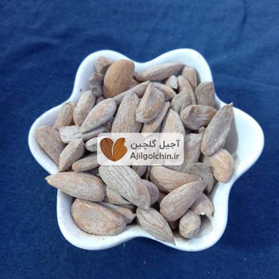 مغز بادام شور نمک دریا