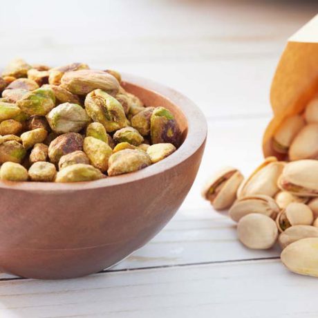 مضرات آجیل برای معده