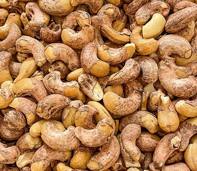 بادام هندی با پوست بوداده
