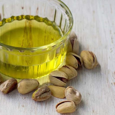 خواص روغن پسته