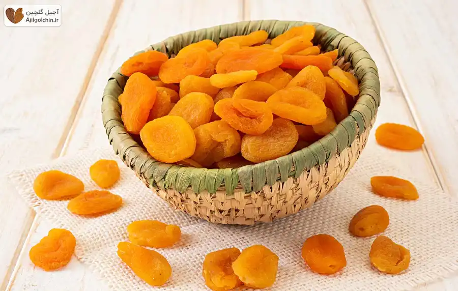خواص آجیل برای سالمندان