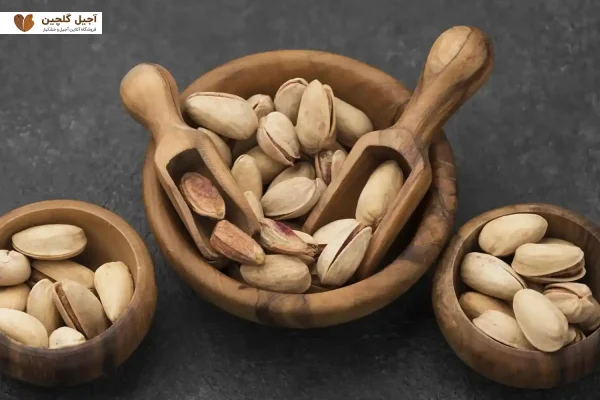 تفاوت درخت پسته اکبری و احمدآقایی